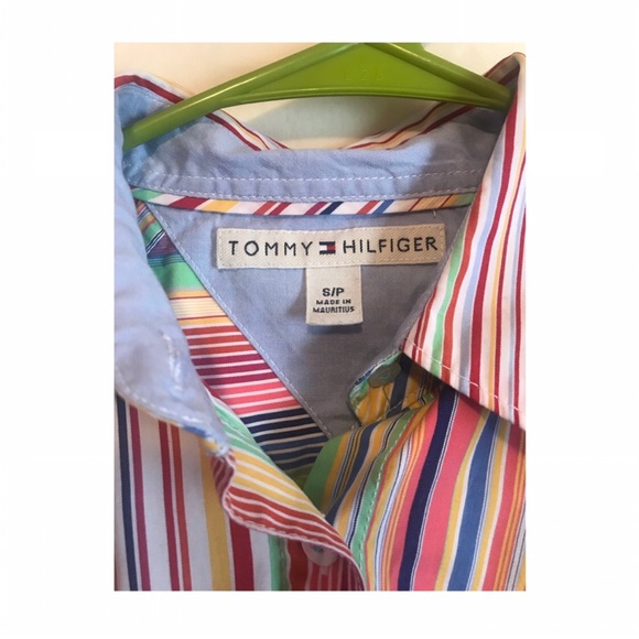 Tommy Hilfiger button up - Picture 2 of 2